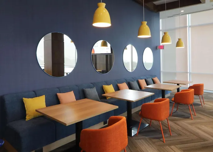 Tru By Hilton FundidoraHotel Monterrey